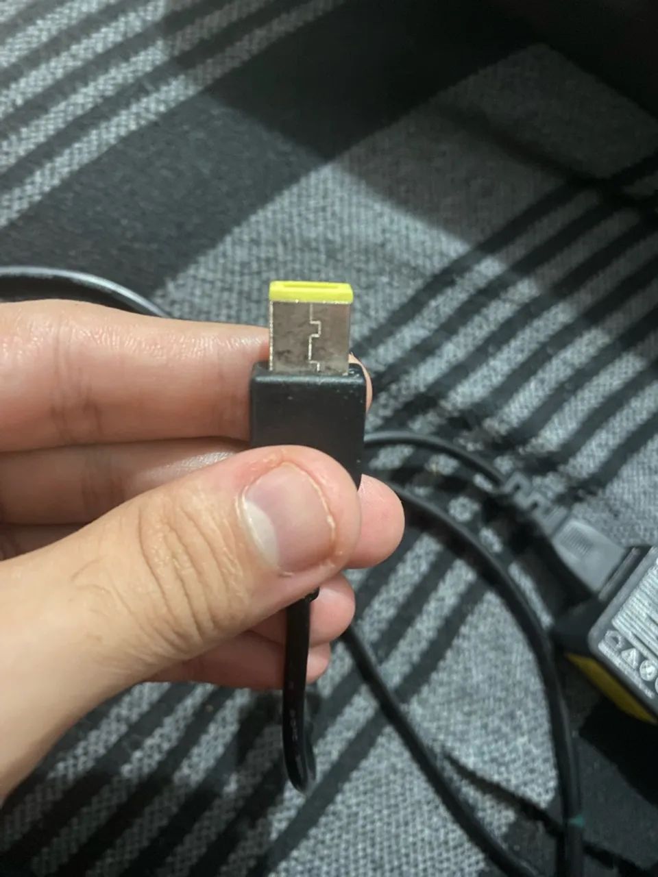 Carregador Lenovo retangular  - Foto 2