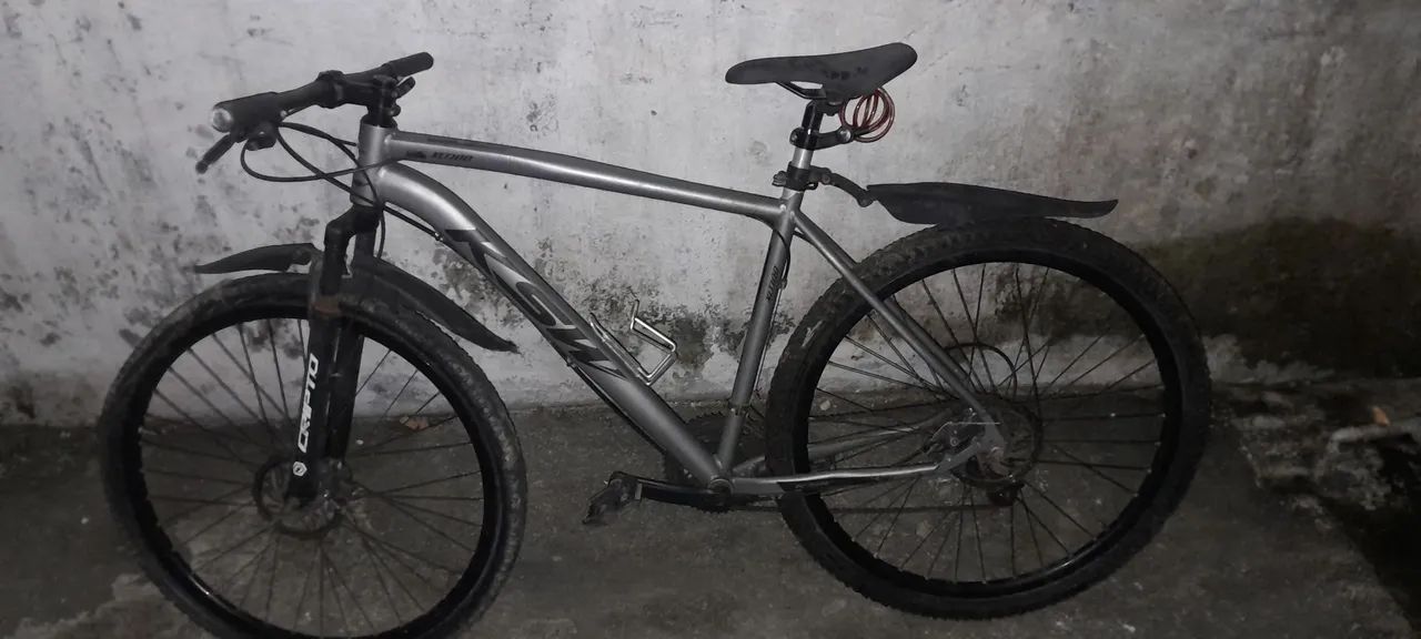Bicicleta semi nova 