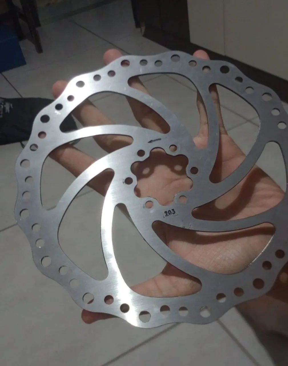 Garfo e disco de bicicleta 
