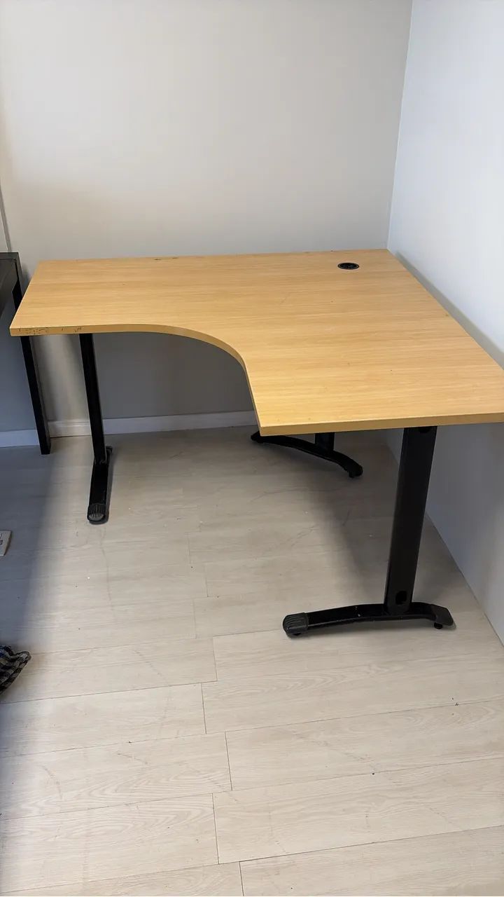 3 Mesas p/ Escritorio (Estação de Trabalho)