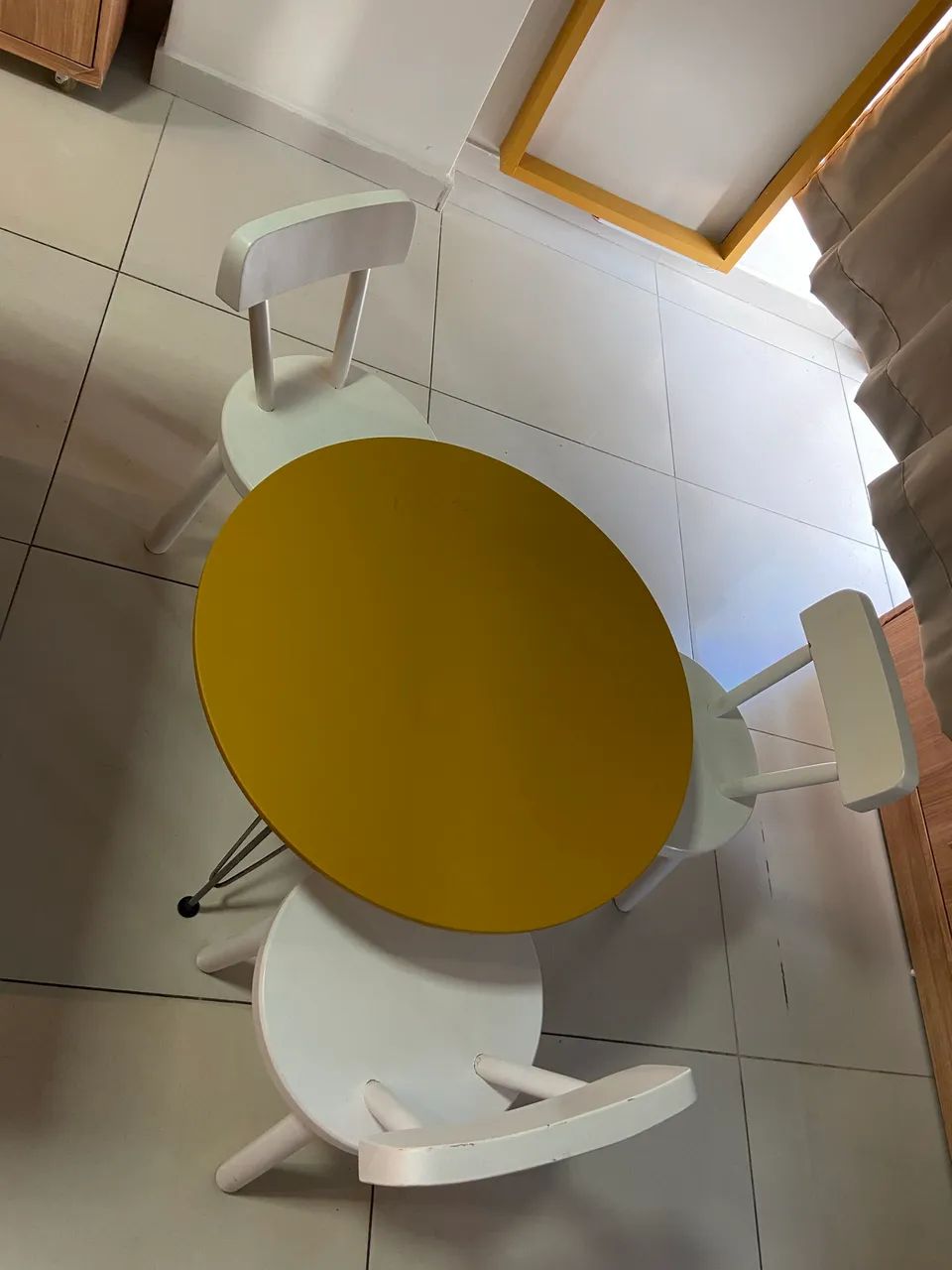 Mesa infantil com cadeiras - Foto 2