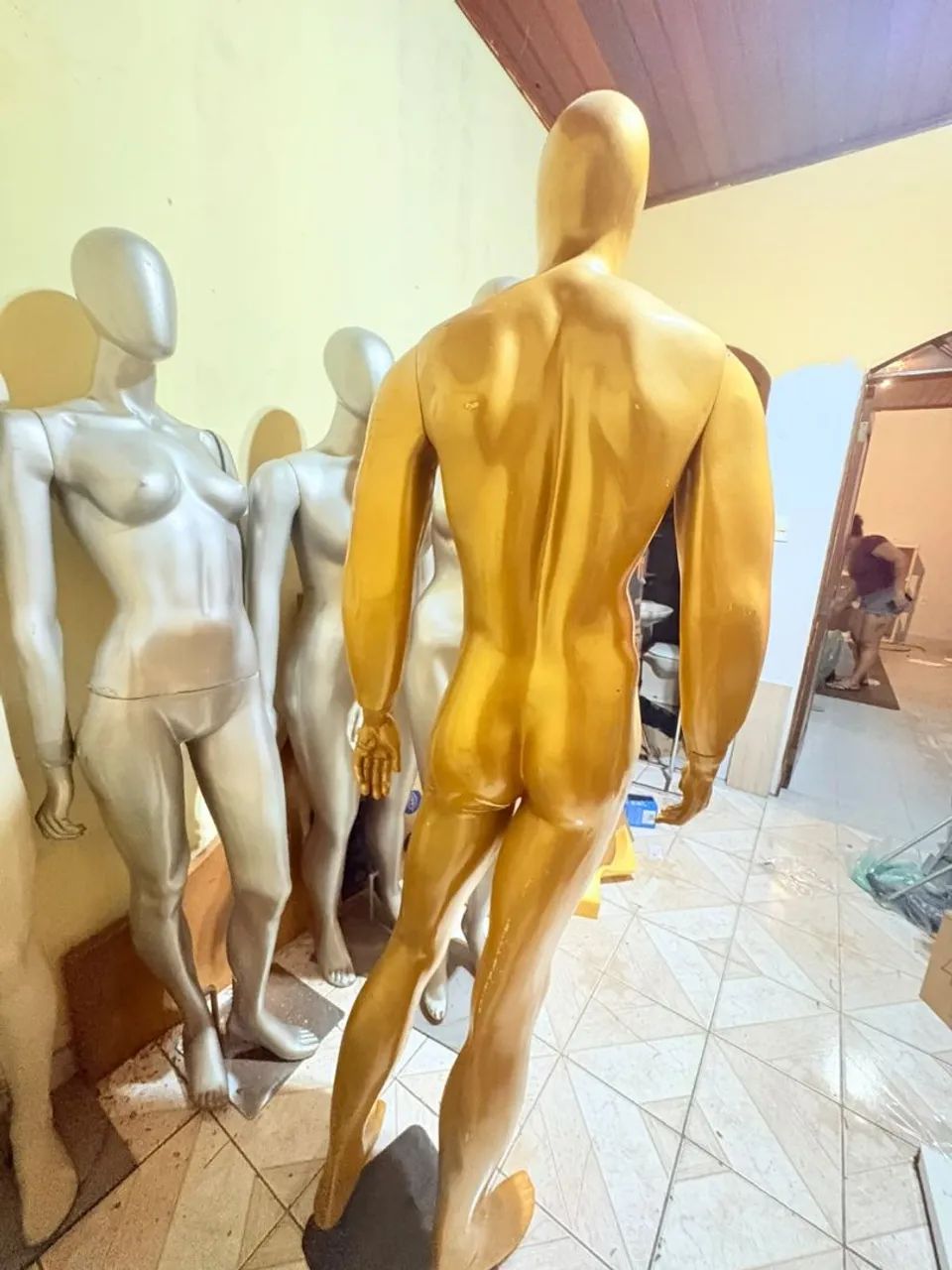 Manequim de fibra - Foto 3
