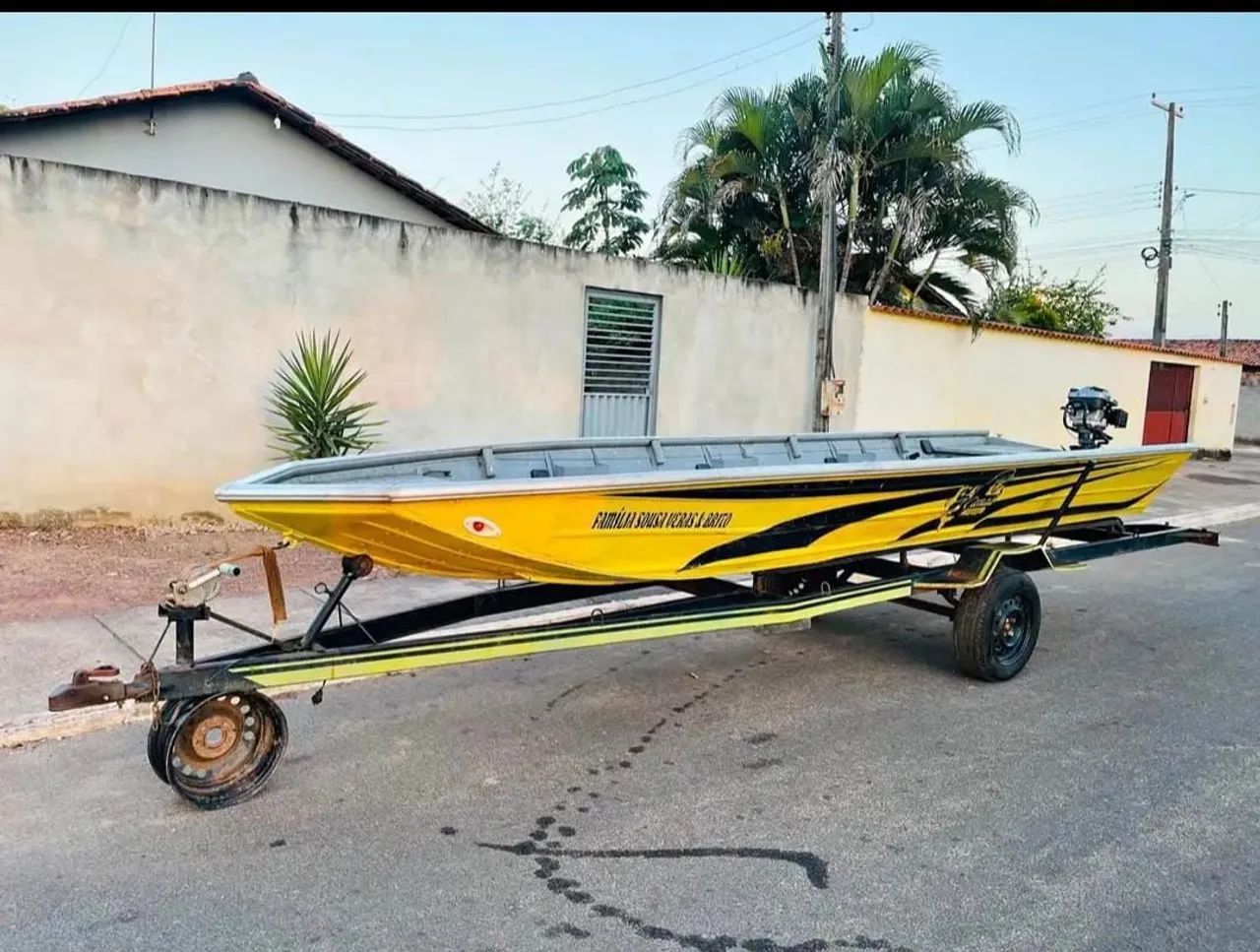 Barco modelo bass 600 