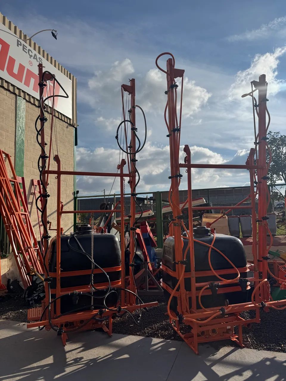 Pulverizadores 600 litros  - Foto 4