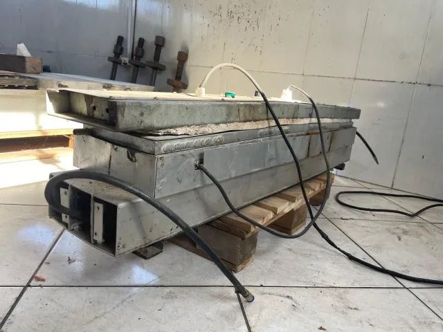 Prensa Vulcanizadora para correias de PVC, TTR e BORRACHA FINA