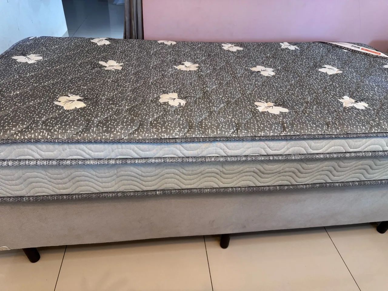 Vende-se Cama de Solteiro semi nova   - Foto 2