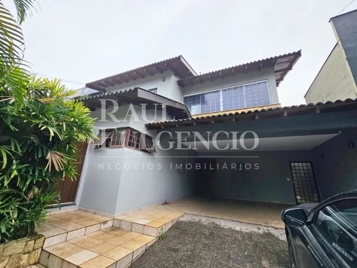 Sobrado excelente região