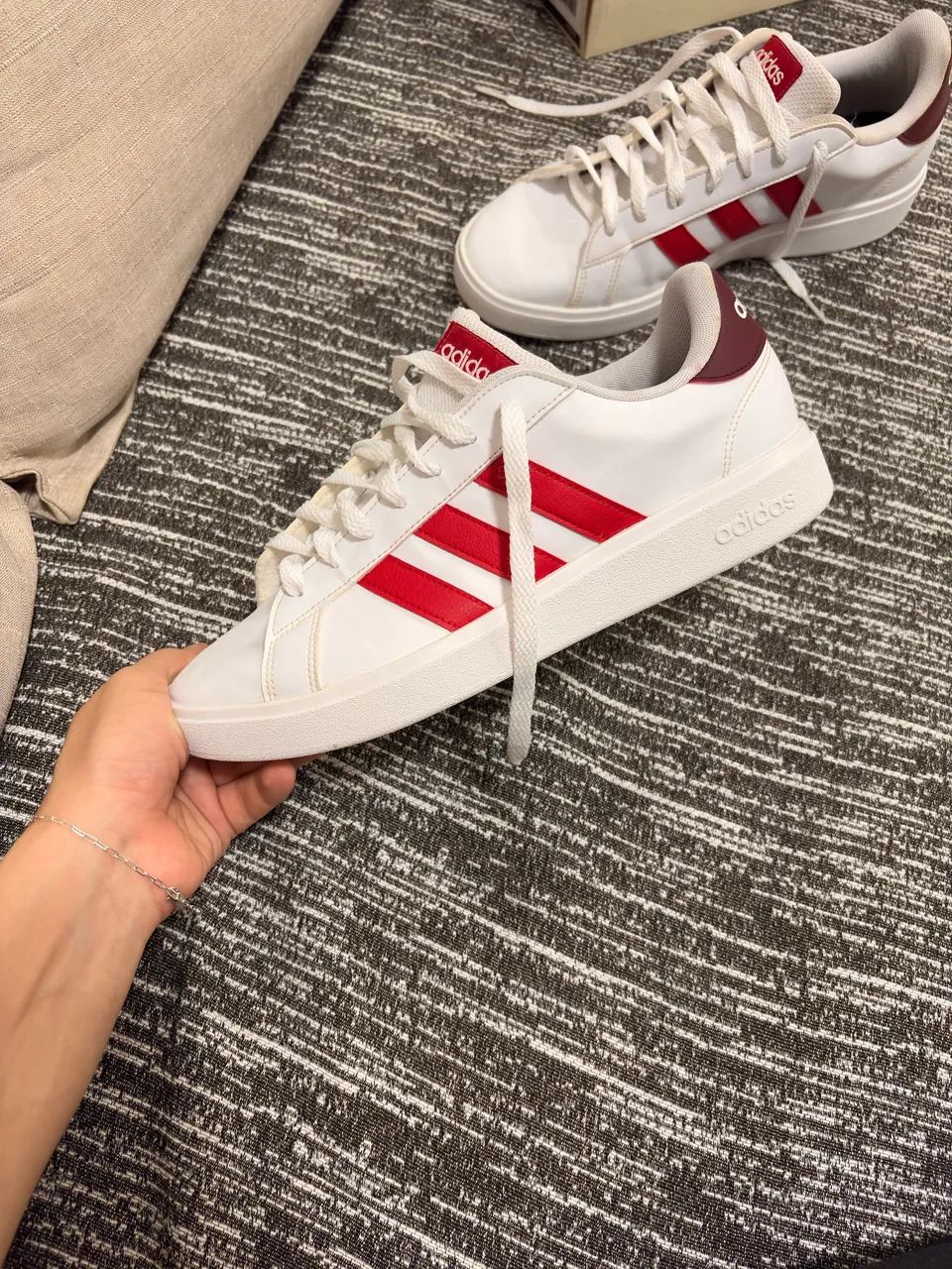 Tênis adidas 