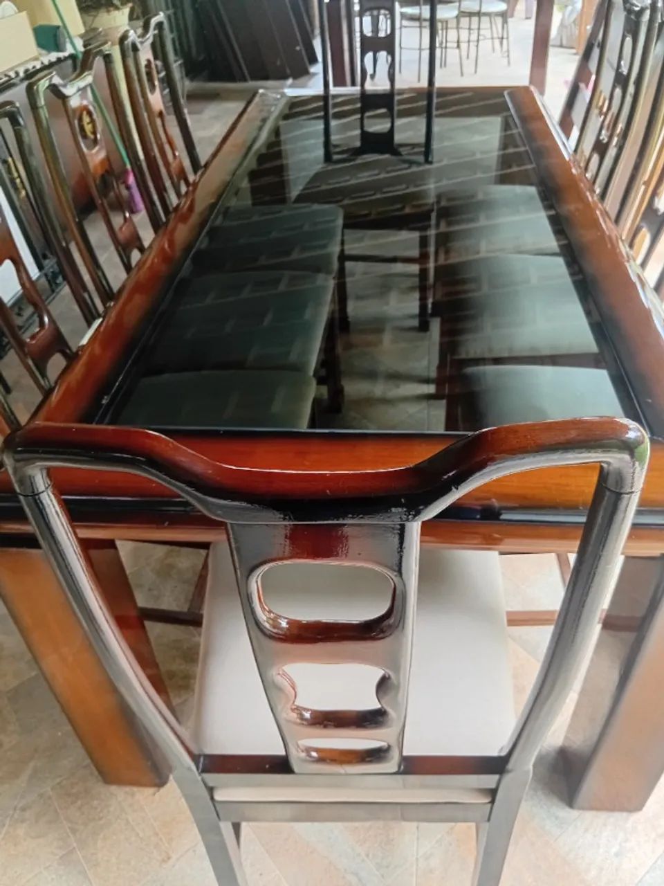 Mesa madeira com 8 cadeiras - Foto 2