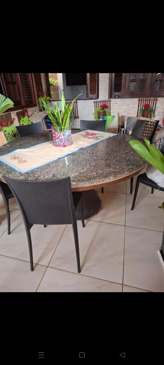 Mesa de granito 8 lugares com base 
