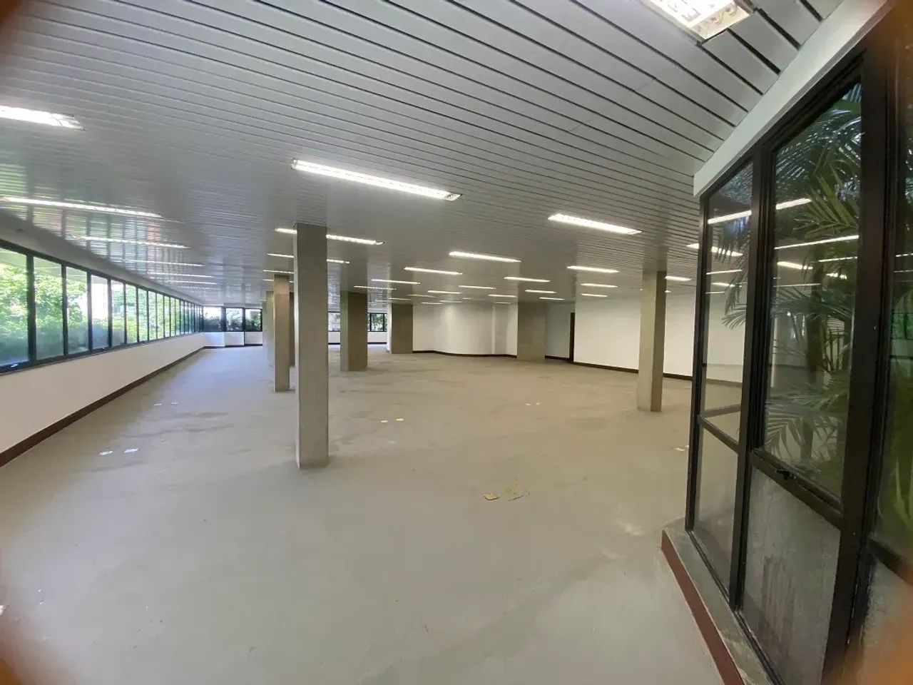 ANDAR COM 634M2 - Savassi