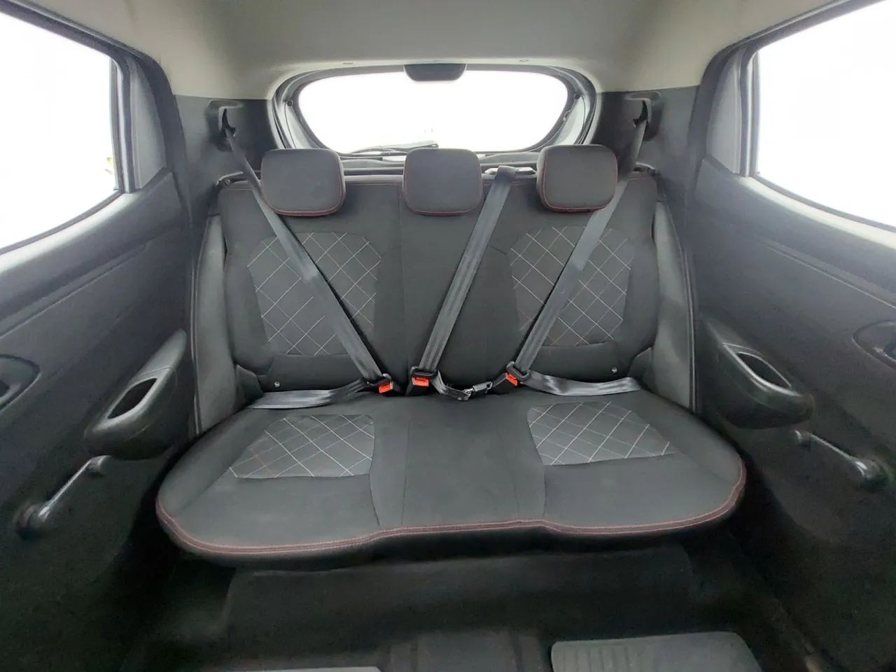 Renault Kwid 1.0 Zen, foto 18 de 18