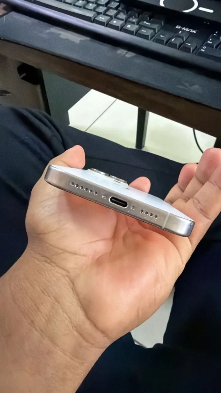 Iphone 15 pro Max - Foto 4