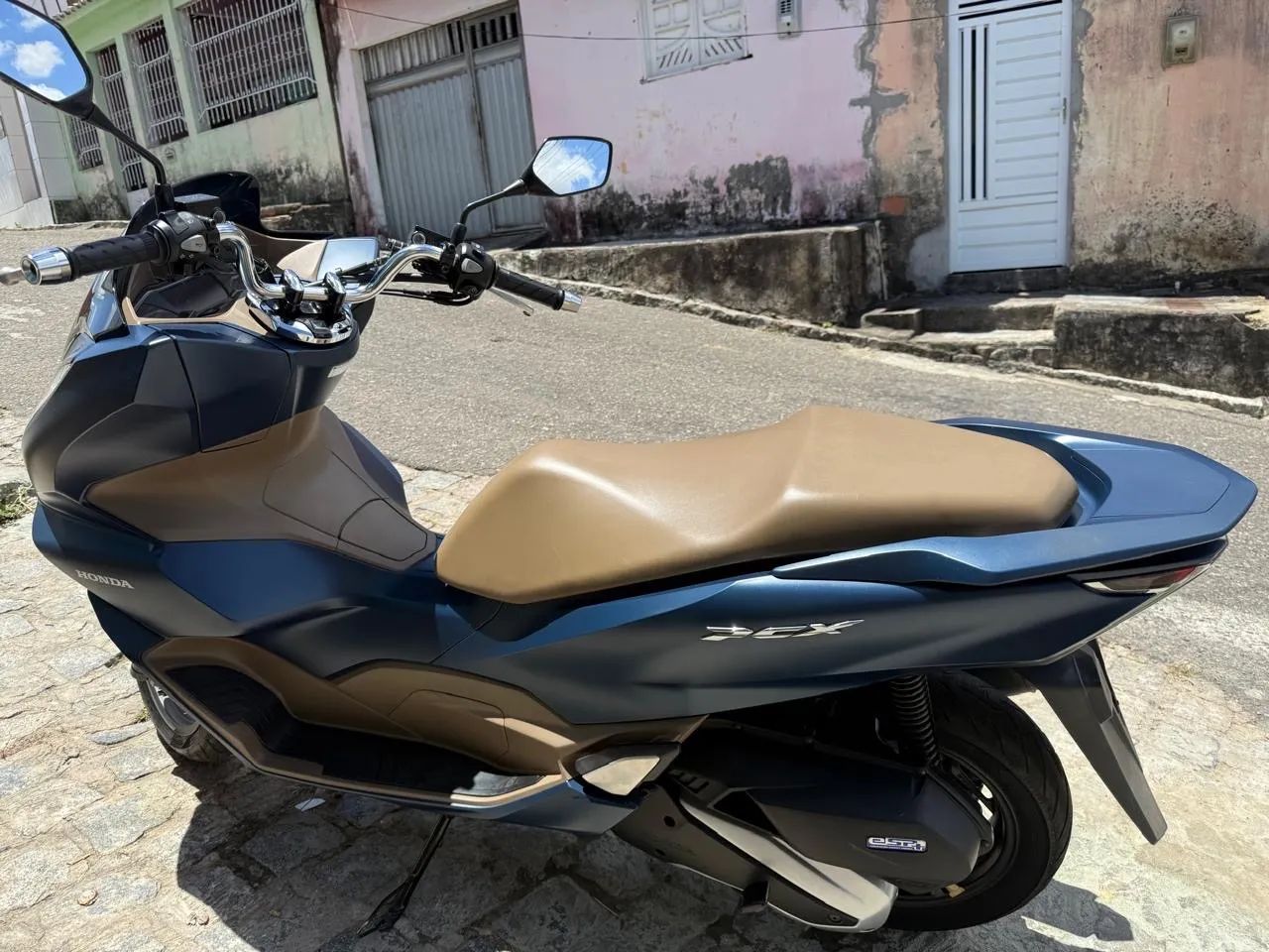 PCX Dlx 2024 - Foto 2