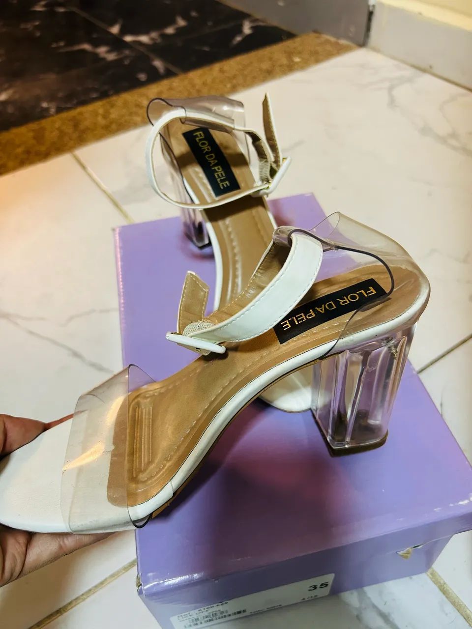 Sandália salto transparente  - Foto 4