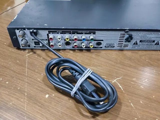Gravador de DVD Samsung DVD-R130 - para peças - não liga  - Foto 4