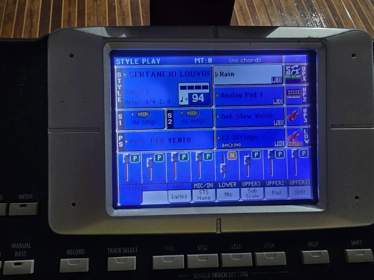 Teclado KORG pa800 - Foto 4