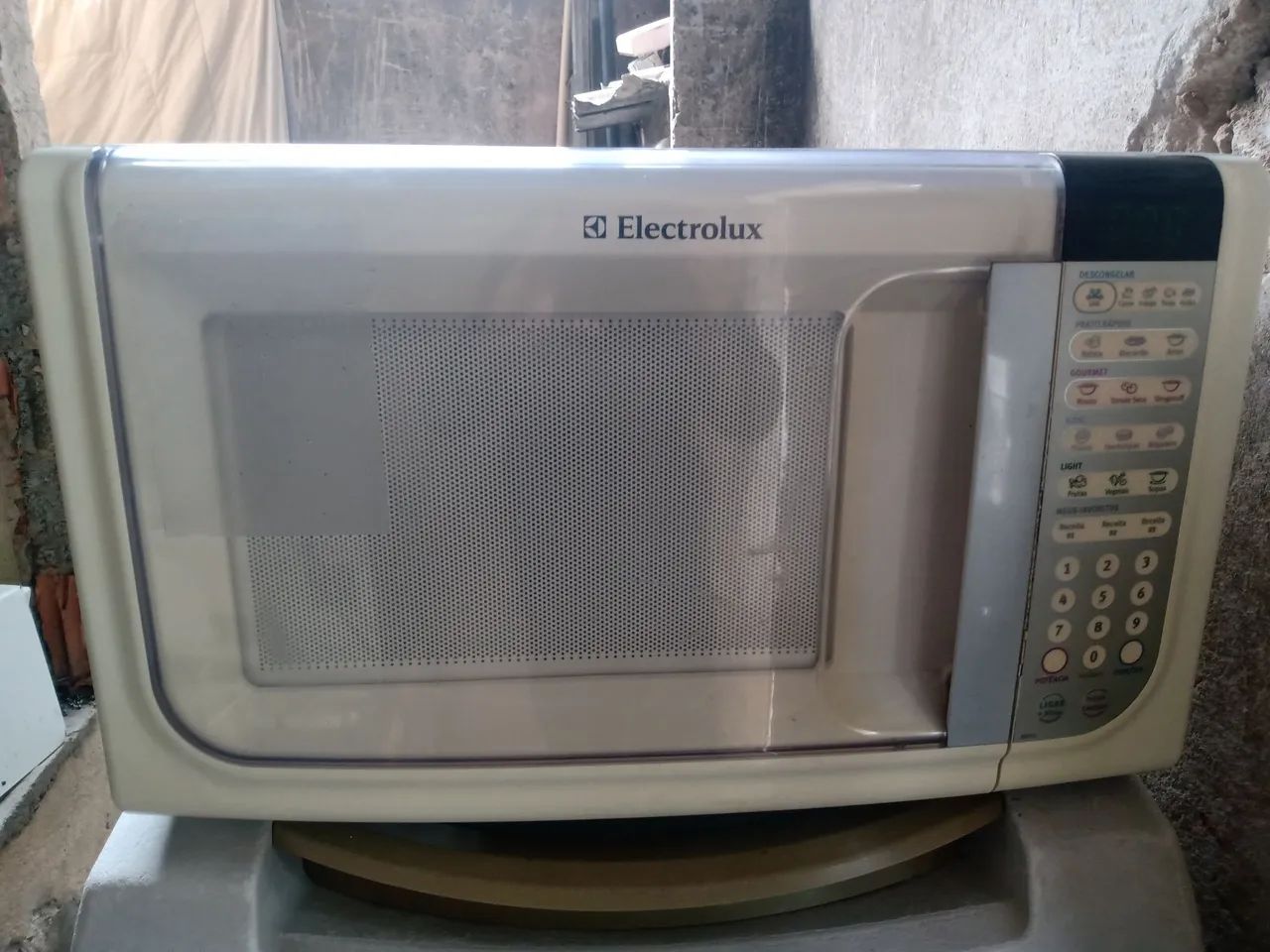 Microondas Eletrolux com Grill 31 litros 110 v