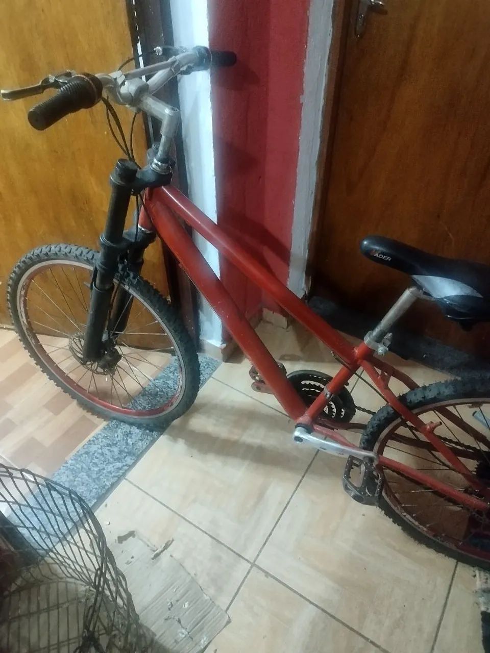 Bicicleta aro 26 com freio a disco vendo ou troco 