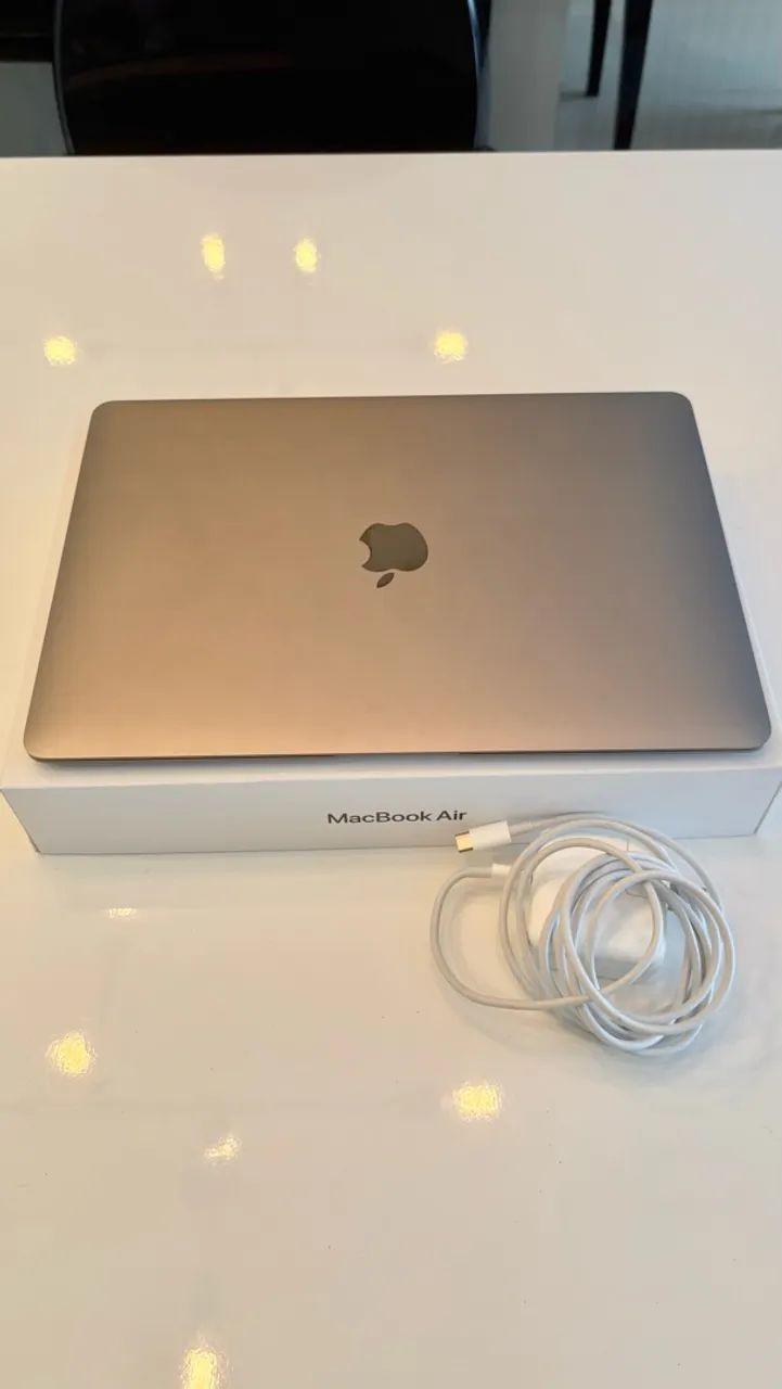 MacBook M1 bateria 97%