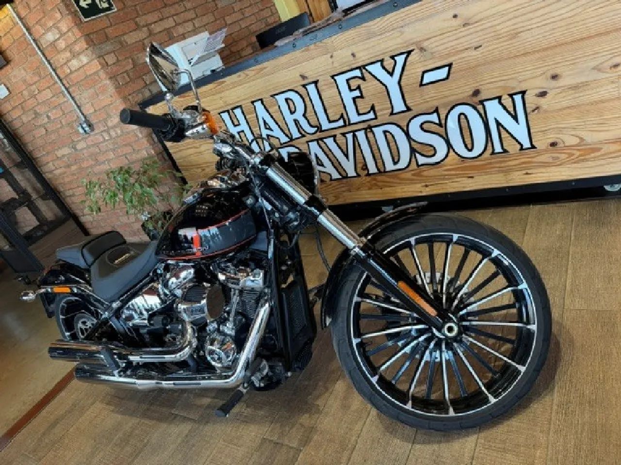 Harley-Davidson Softail Breakout SOFTAIL BREAKOUT - Foto 3