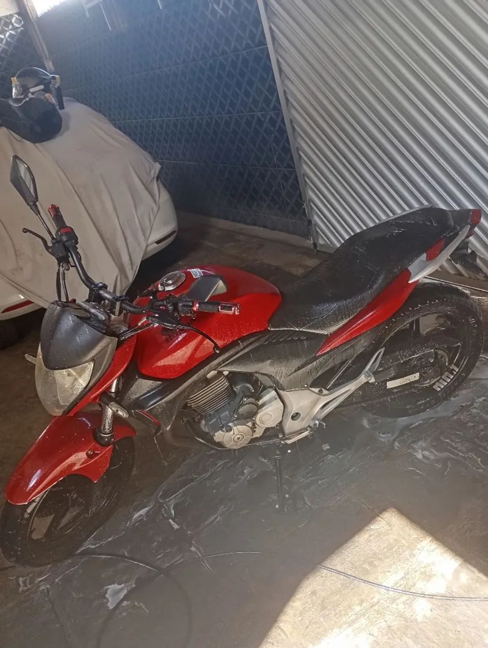 CB 300R conservada - Foto 2