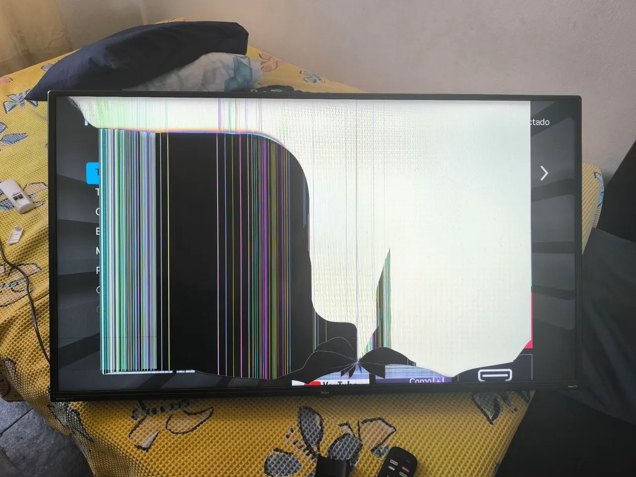 Vendo smart TV Philco 40 com tela trincada 