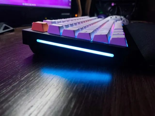 Teclado Mecânico Glorious Pre Built GMMK Pro 75% Gasket Mount - Foto 3