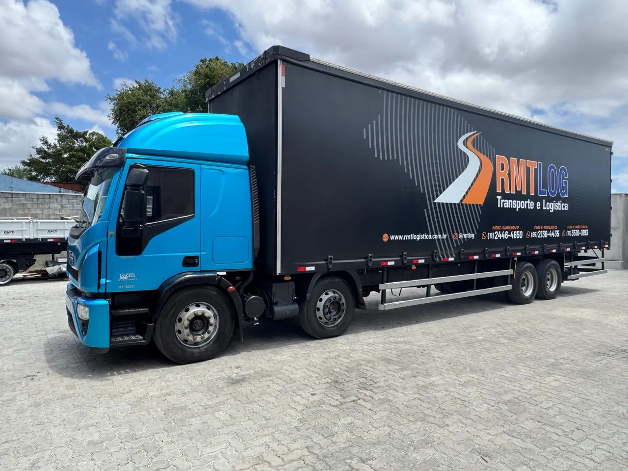 Iveco Tector 310E30  Baú Sider 4 Eixos  Excelente Estado - Foto 2