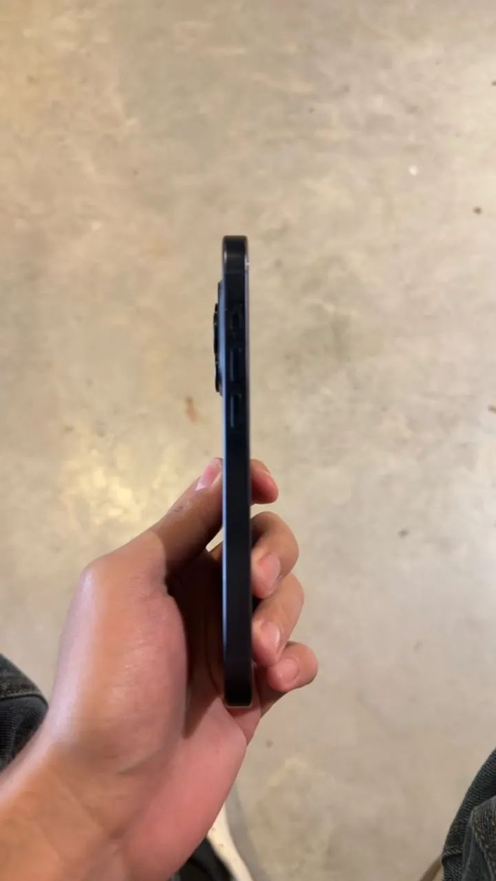 IPHONE 15 PRO - Foto 3