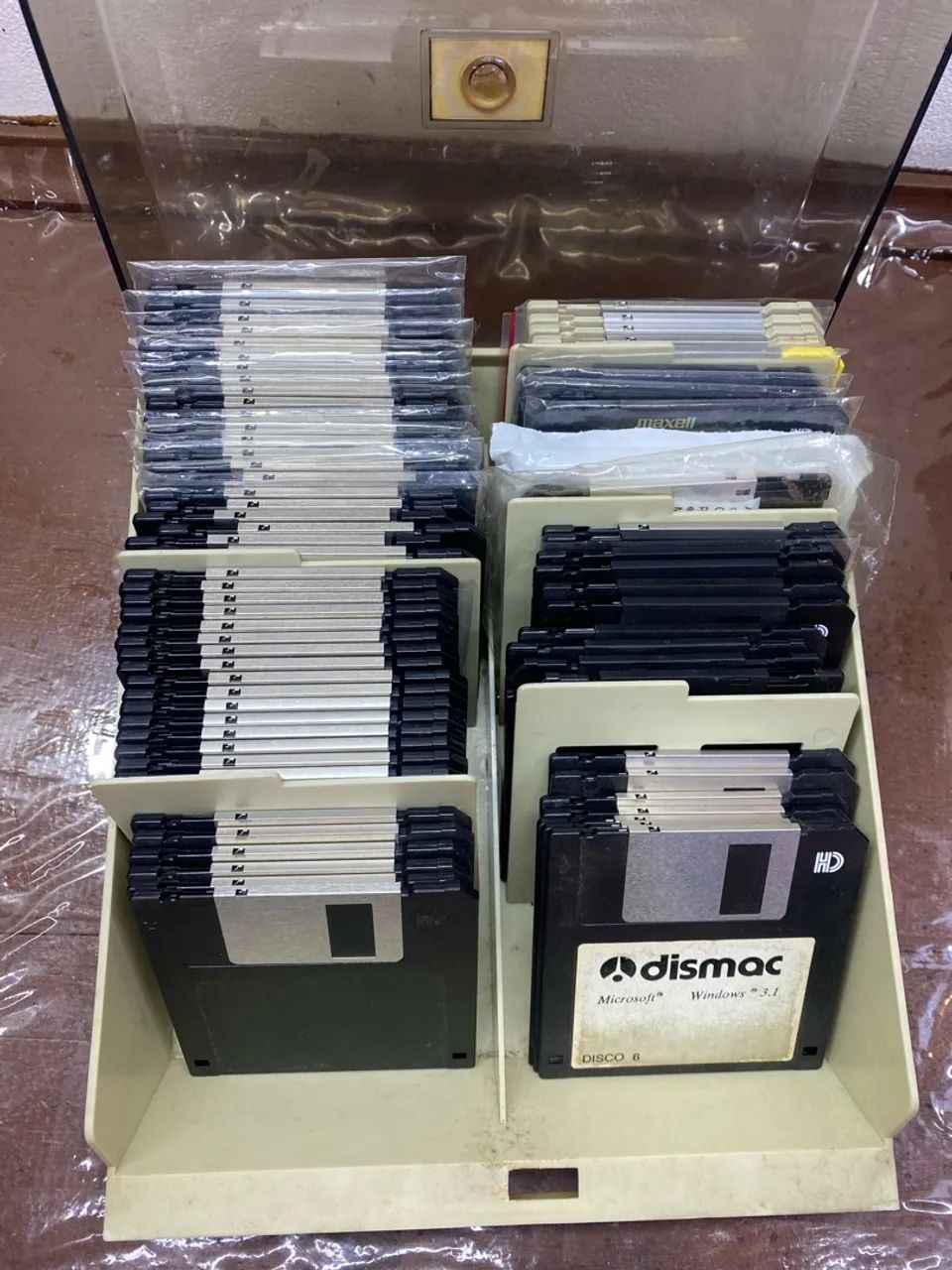 Caixa com disquetes  - Foto 2