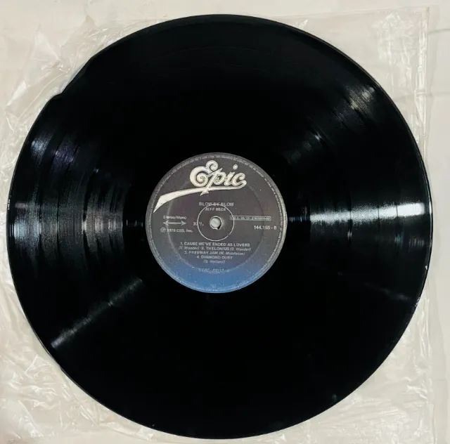LP Jeff Beck - Blow By Blow (Vinil) - Foto 4