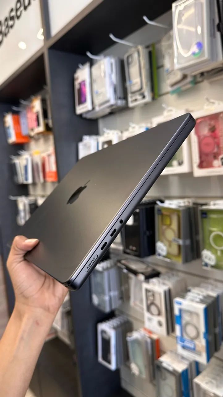 MacBook Pro Chip M5 16/1TB  - Foto 2