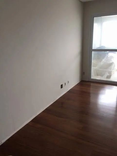 Pintor pedreiro na parte de acabamento  - Foto 3