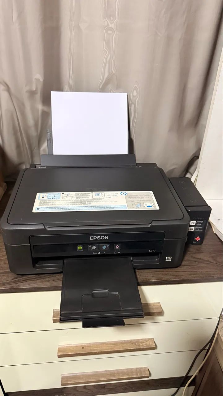 ? VENDE-SE ?  IMPRESSORA EPSON L210  - Foto 2