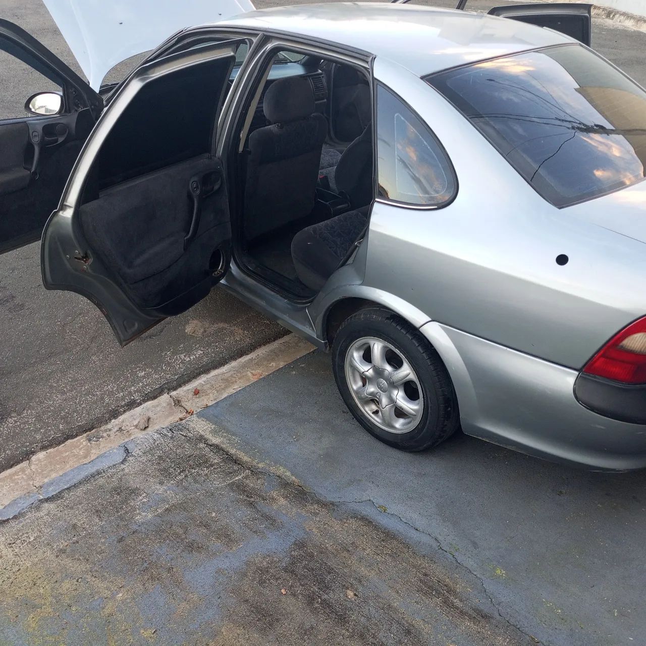 Chevrolet Vectra CD 2.2 16V / 2.0 16V Mec./aut. 1997