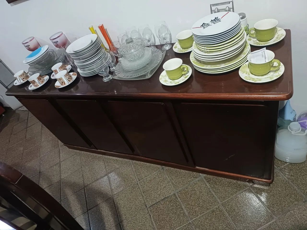 Buffets Mogno