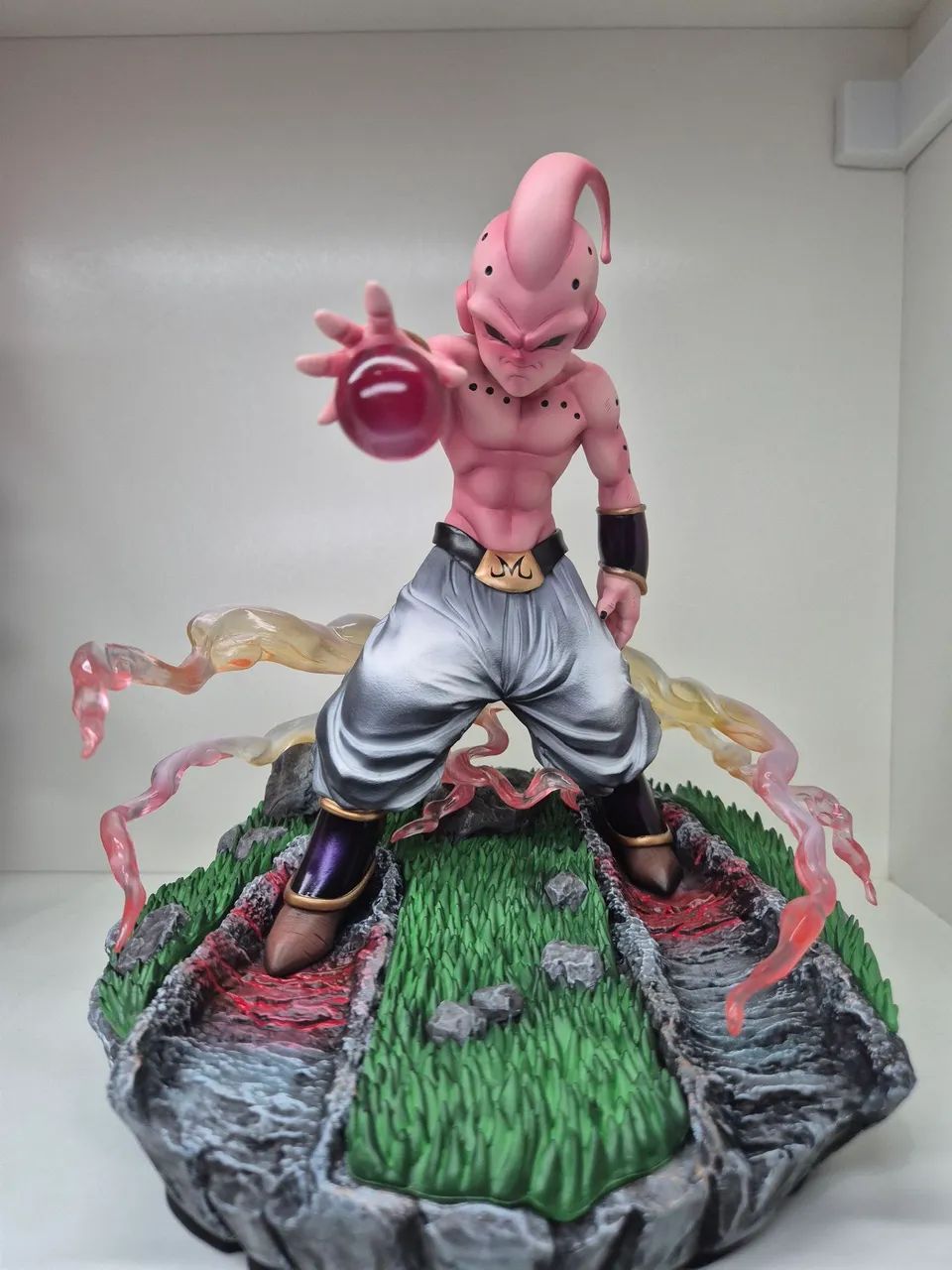 Action Figure Kid boo com base diorama e busto extra