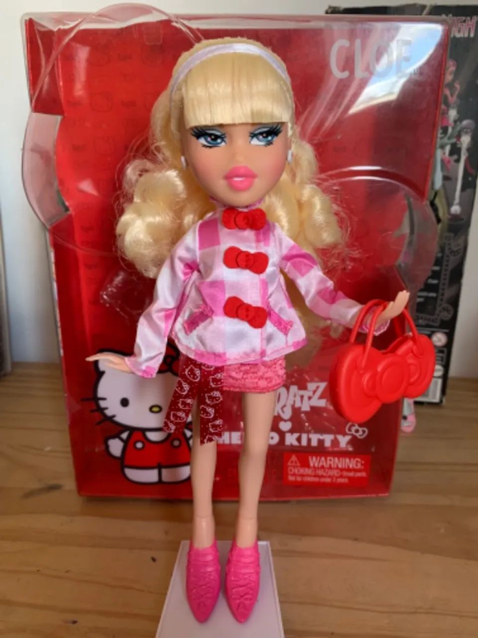 Boneca Bratz Cloe Hello Kitty mga 