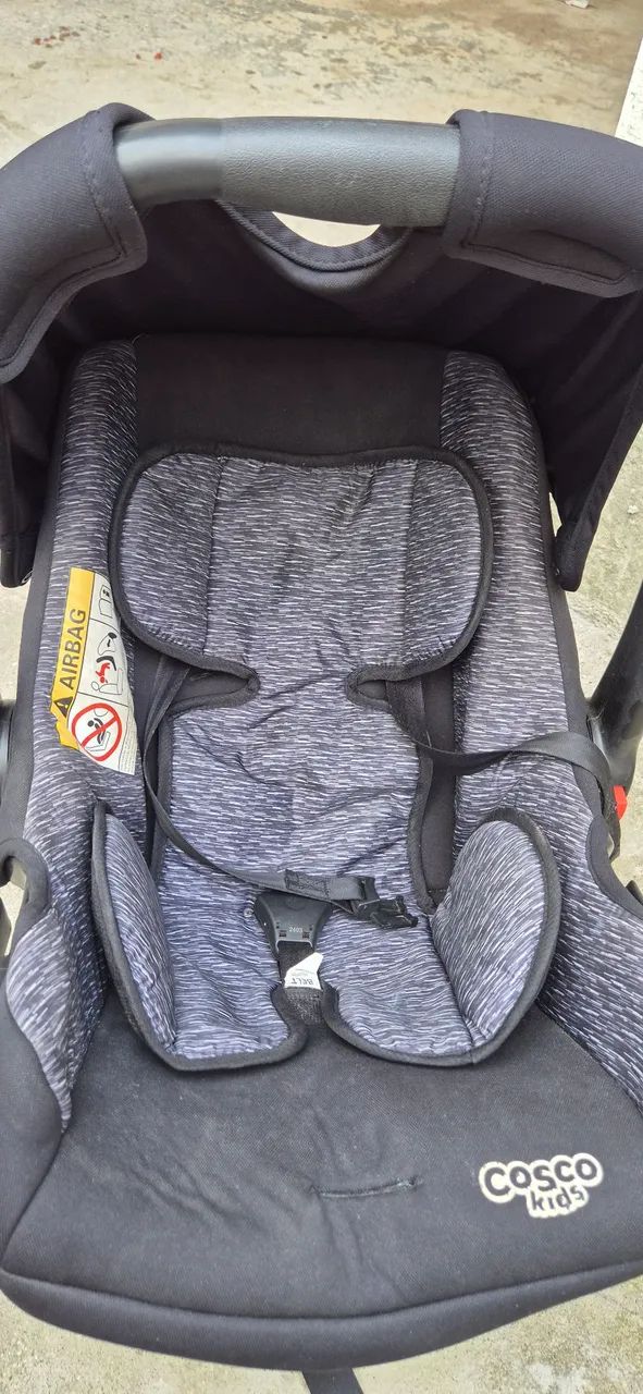 Vendo esse bebe conforto semi novo - Foto 4