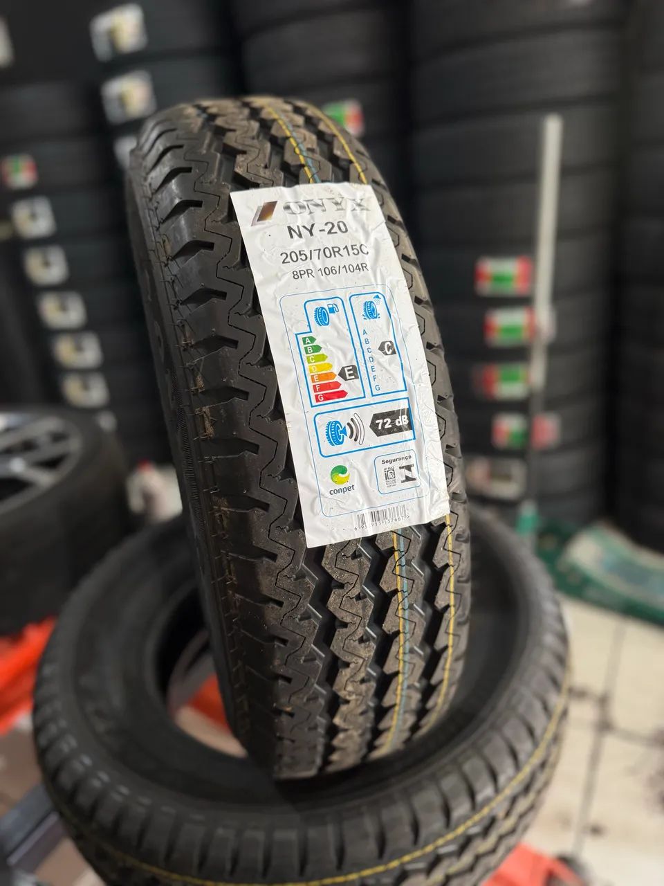 Kit 02 PNEUS 205/70R15 C ONYX ZERO 