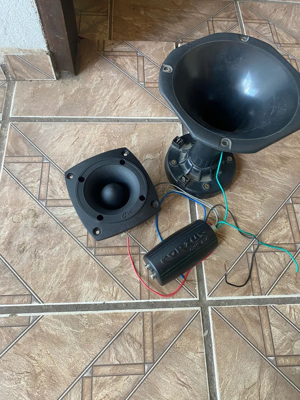 Kit corneta, tweeter e conversor de som automotivo  - Foto 3