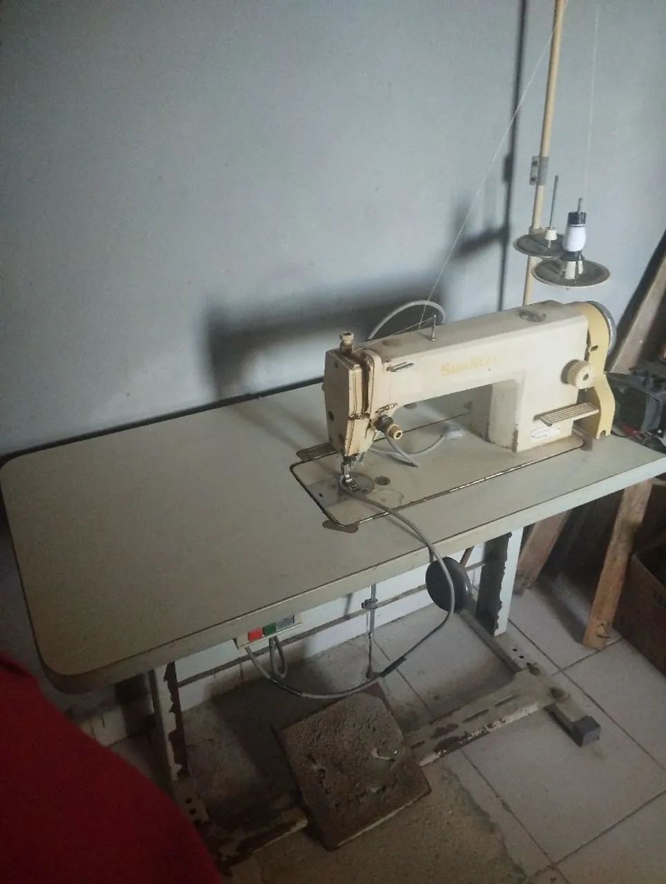 Máquina de costura  - Foto 2