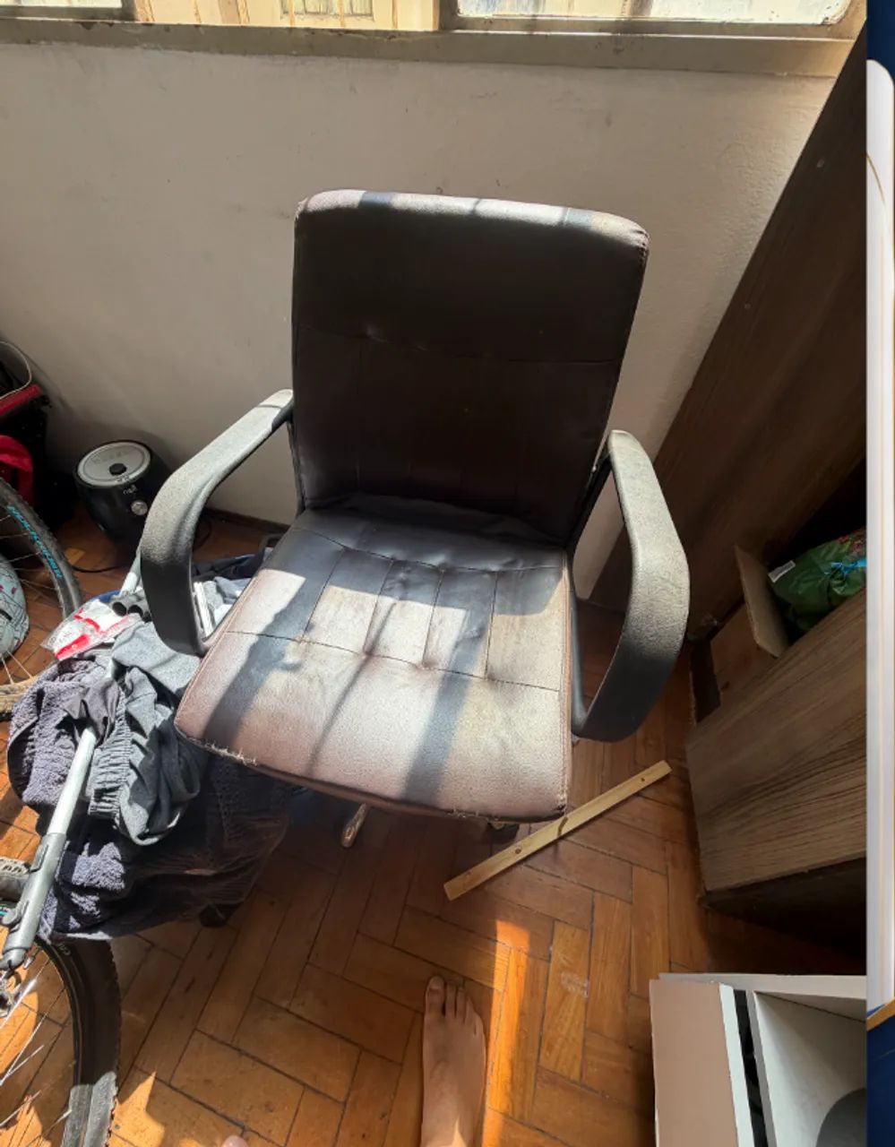 Cadeira de computador (tem problema no encosto) - Foto 2