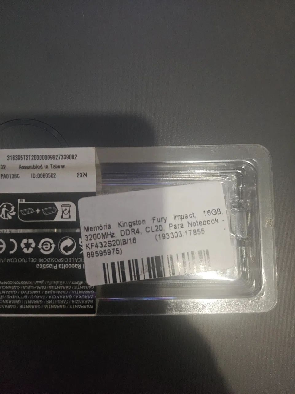 Memoria RAM ddr4 Fury 3200mhz lacrado - Foto 2