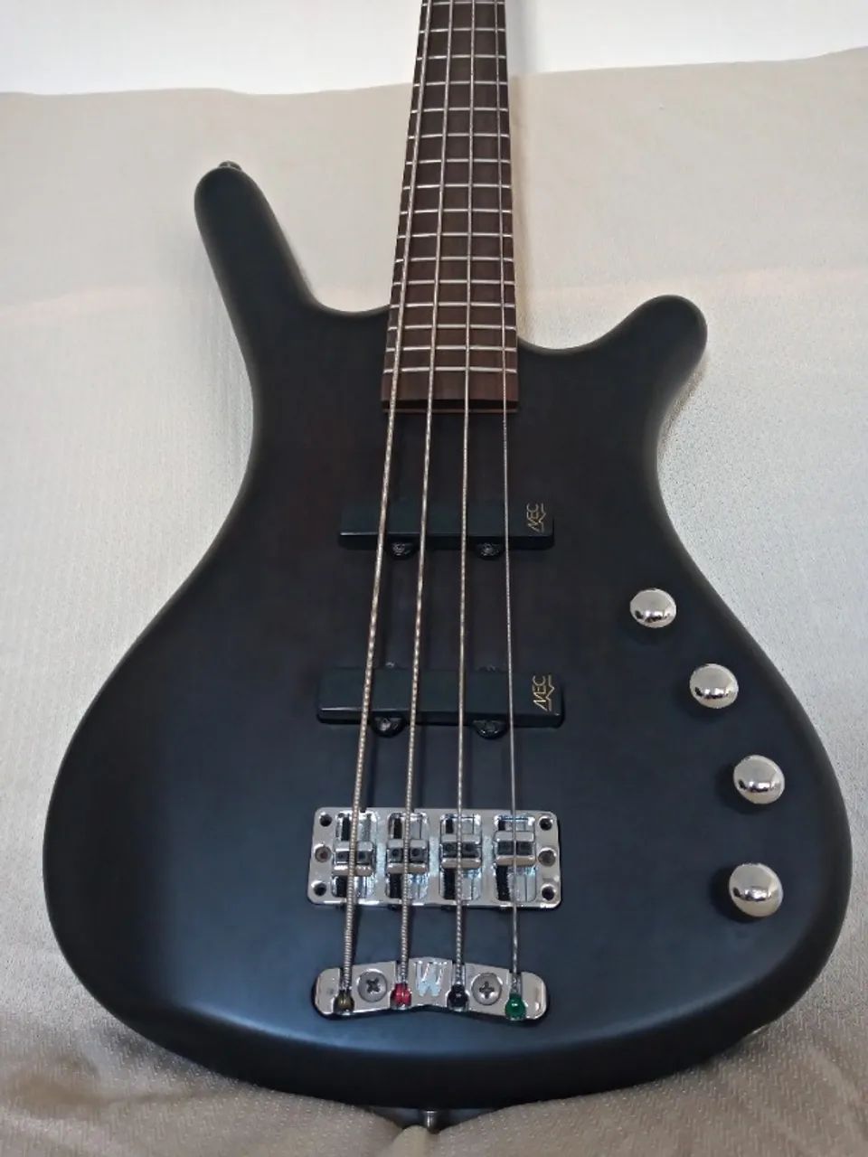 Baixo Warwick Corvette