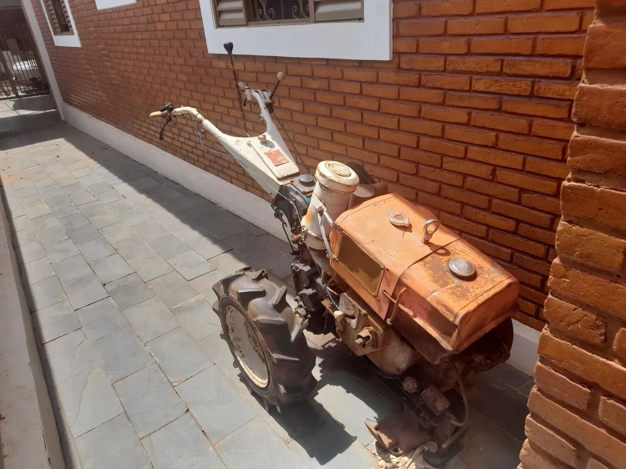Micro trator tobatta 