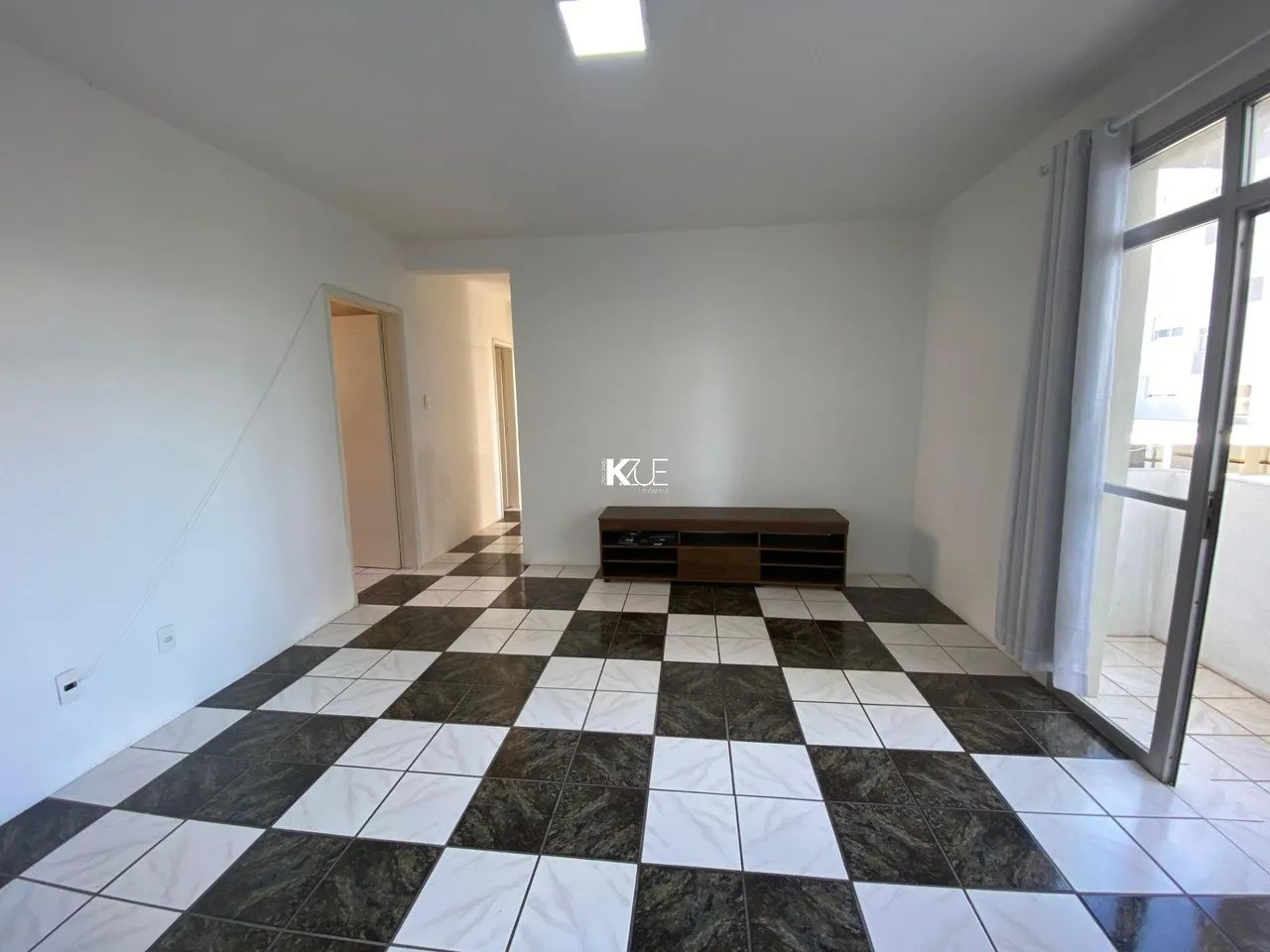 Apartamento 3 Dormitórios com 96m², Andar Alto e Vista Mar - Foto 4