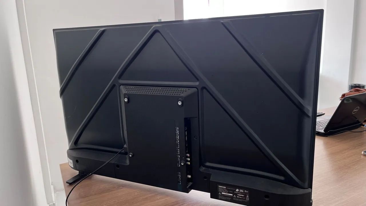Vende-se televisão Toshiba 43 polegadas funcionando perfeitamente. - Foto 3