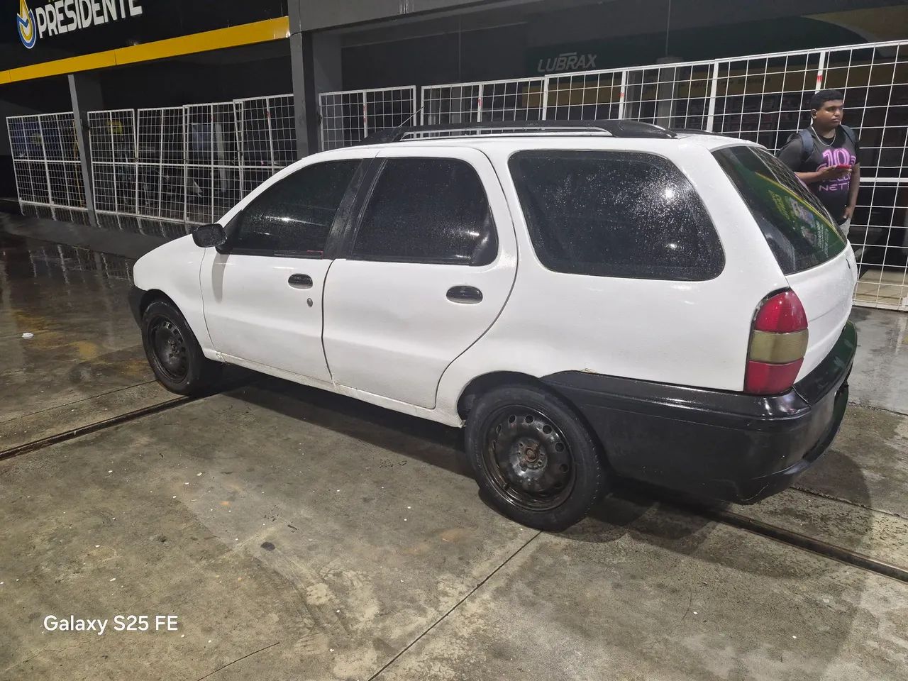 Fiat Palio Weekend 1.0 6-marchas 2000 - Foto 2